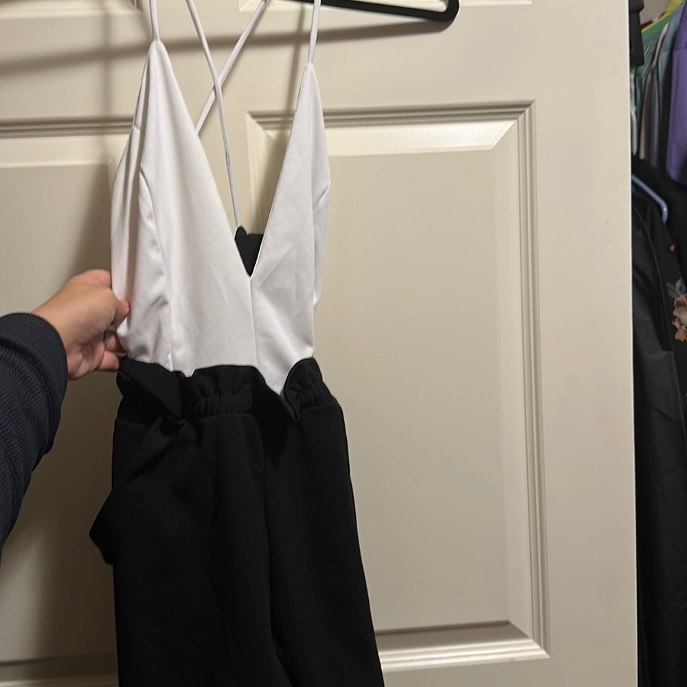White/black romper